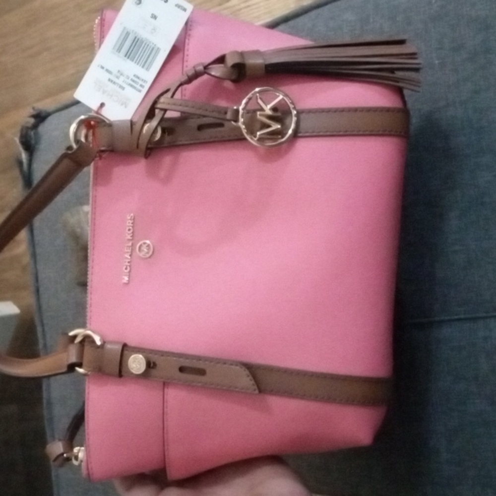 Micheal Kors purse